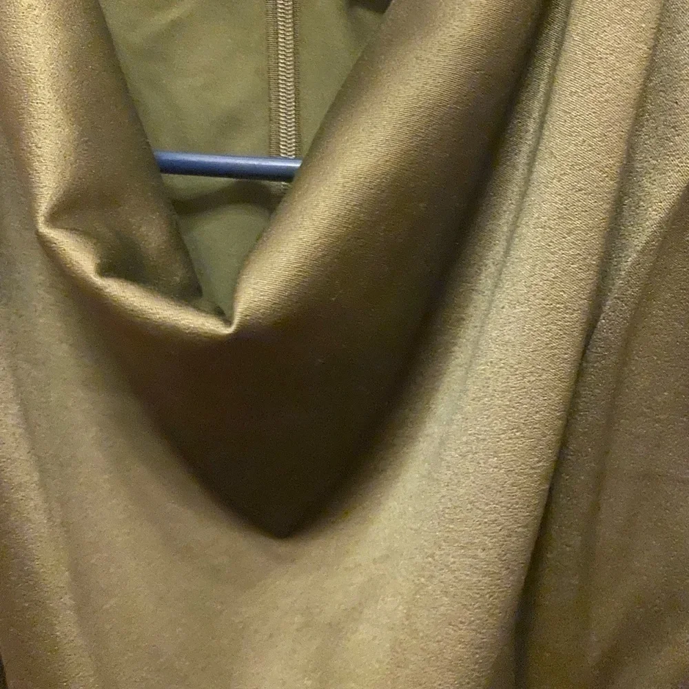 NWOT ELLIAT ARMY GREEN ASYMMETRICAL DRESS SIZE S - Picture 4 of 11